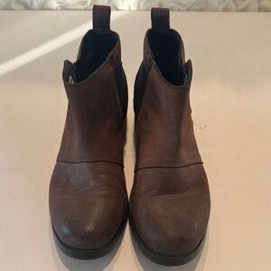 Sorel Dark Brown Leather Ankle Boots